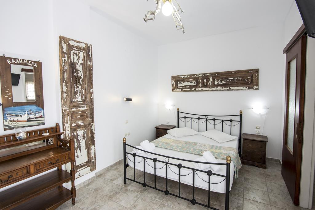 Margaritari Studios Milos Adamantas  Luaran gambar